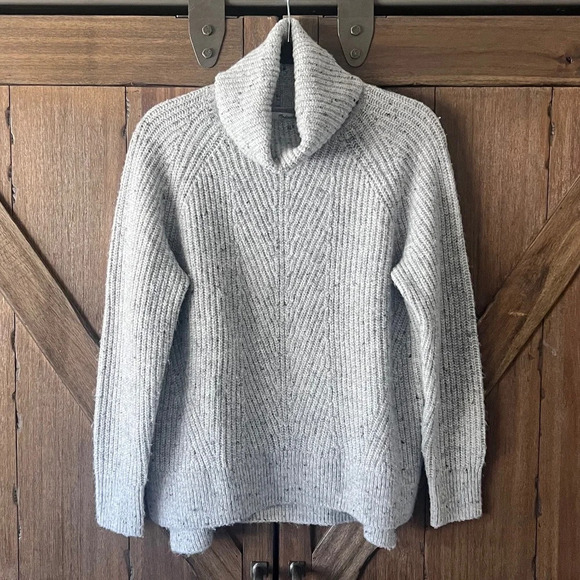 Madewell Mercer Knit Turtleneck Grey Wool Blend Sweater Size Medium EUC - Picture 3 of 7